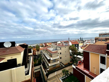 3 Bed  Flat / Apartment to Rent, Puerto de la Cruz, Tenerife - IC-AAT11526